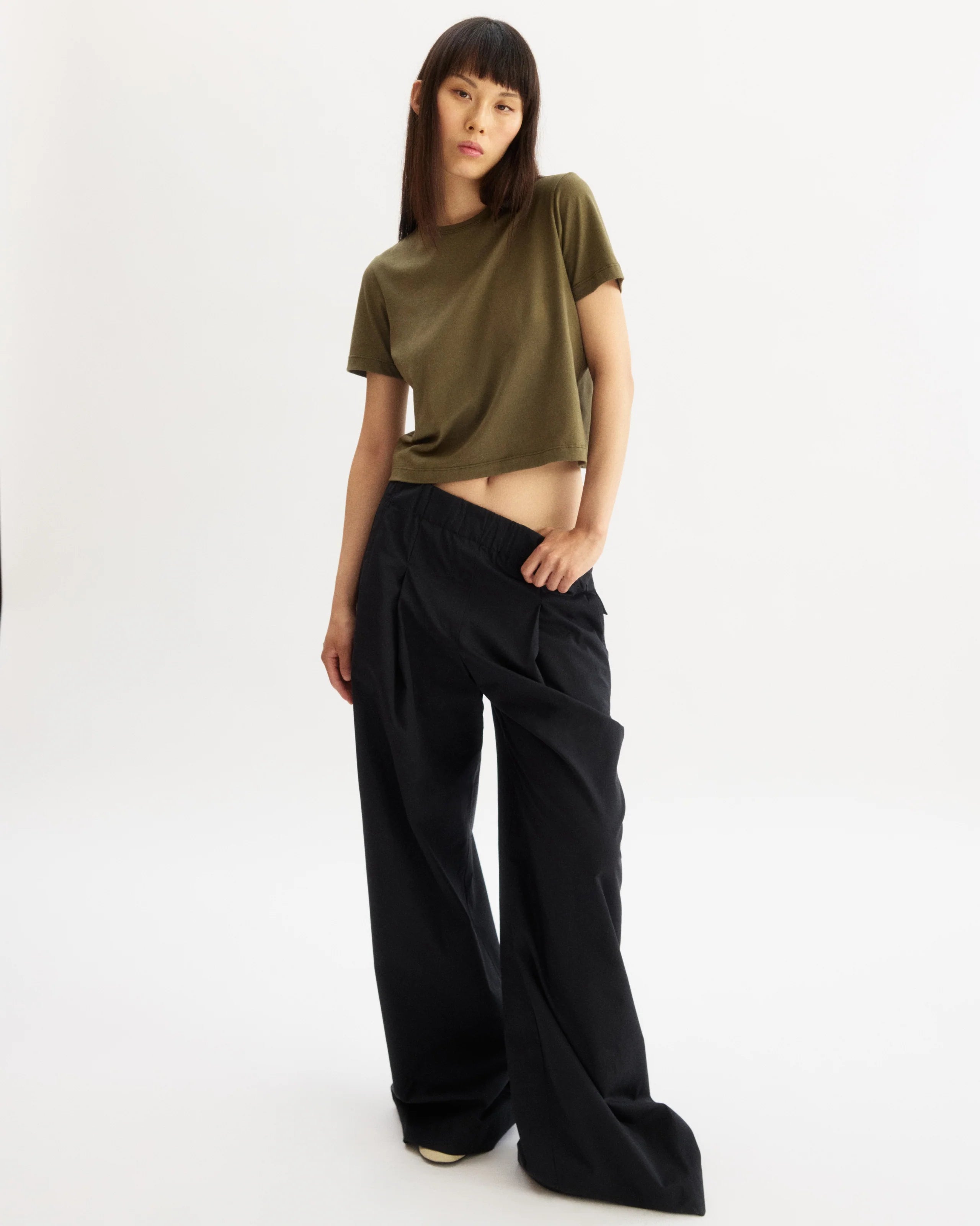 WILLOW SHORT SLEEVE TEE IN OLIVE