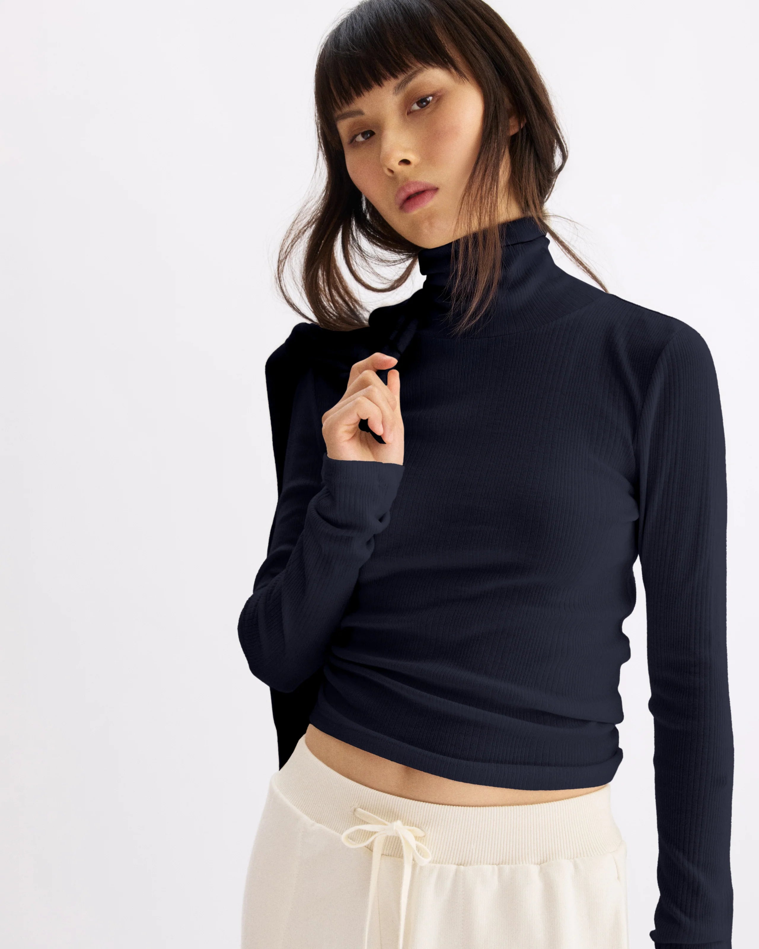 CLINTON LONG SLEEVE TURTLENECK IN NAVY