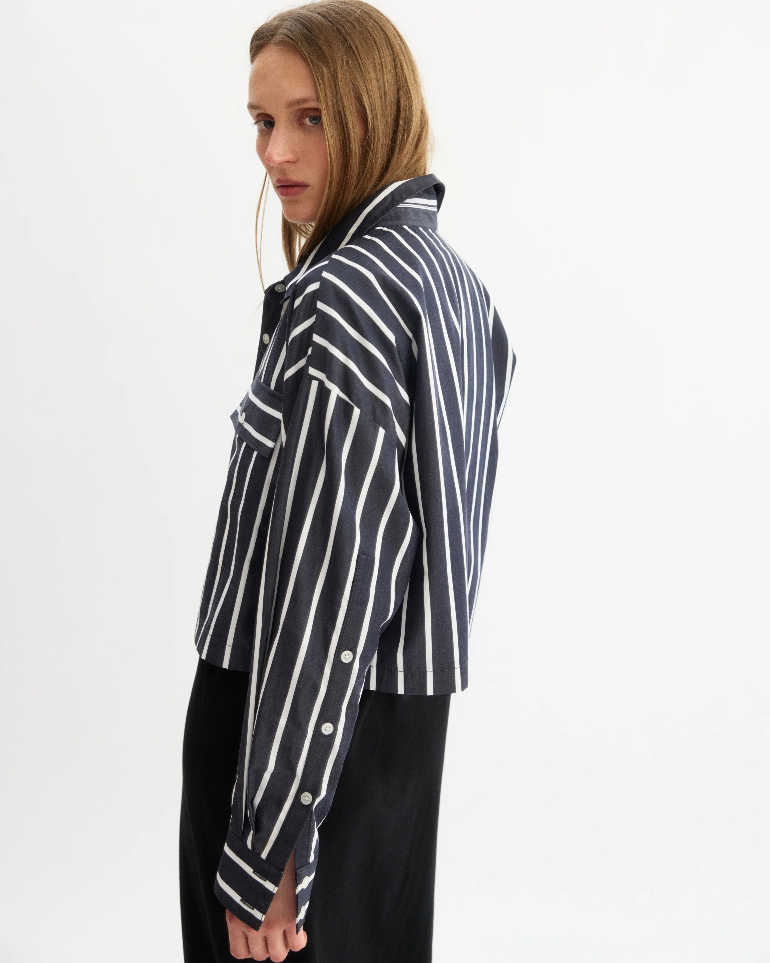 HESTER BOXY SHORT BUTTON DOWN IN NAVY STRIPE
