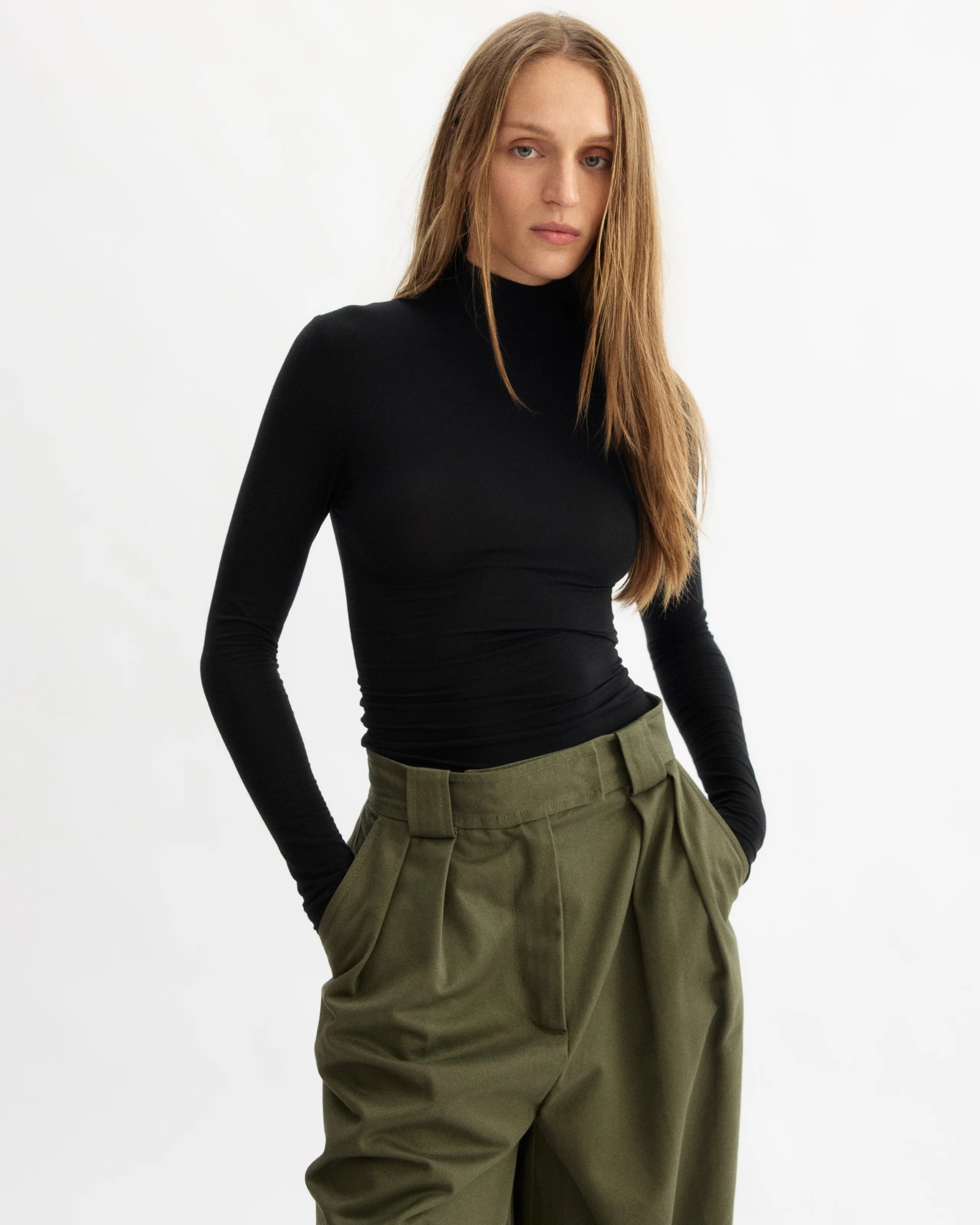 JONES LONG SLEEVE TURTLENECK BLACK