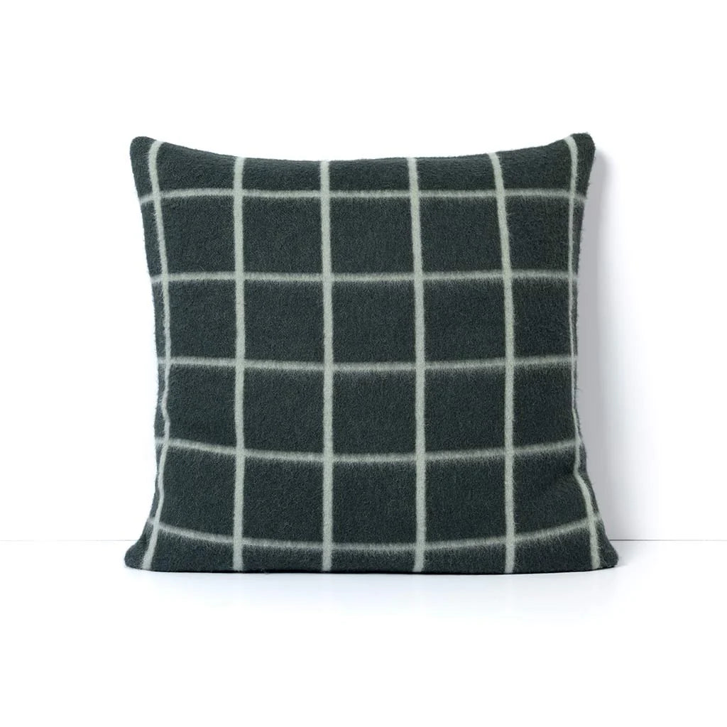 UMI HEIRLOOM 23" X 23" THROW PILLOW DARKEST SPRUCE/ONSEN GRID