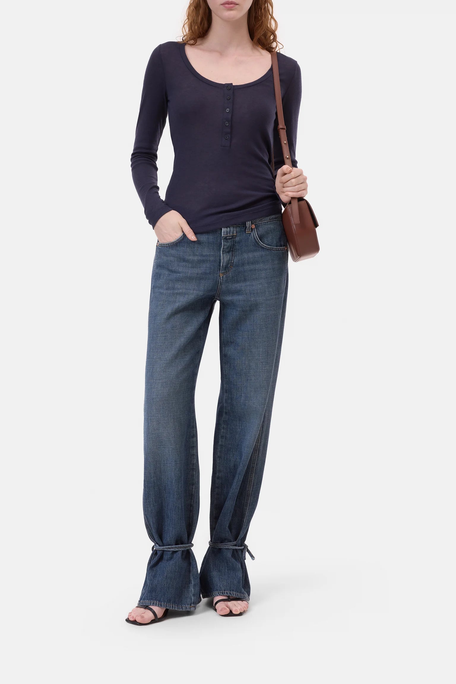 DEEP NECK LONG SLEEVE TEE DARK NIGHT