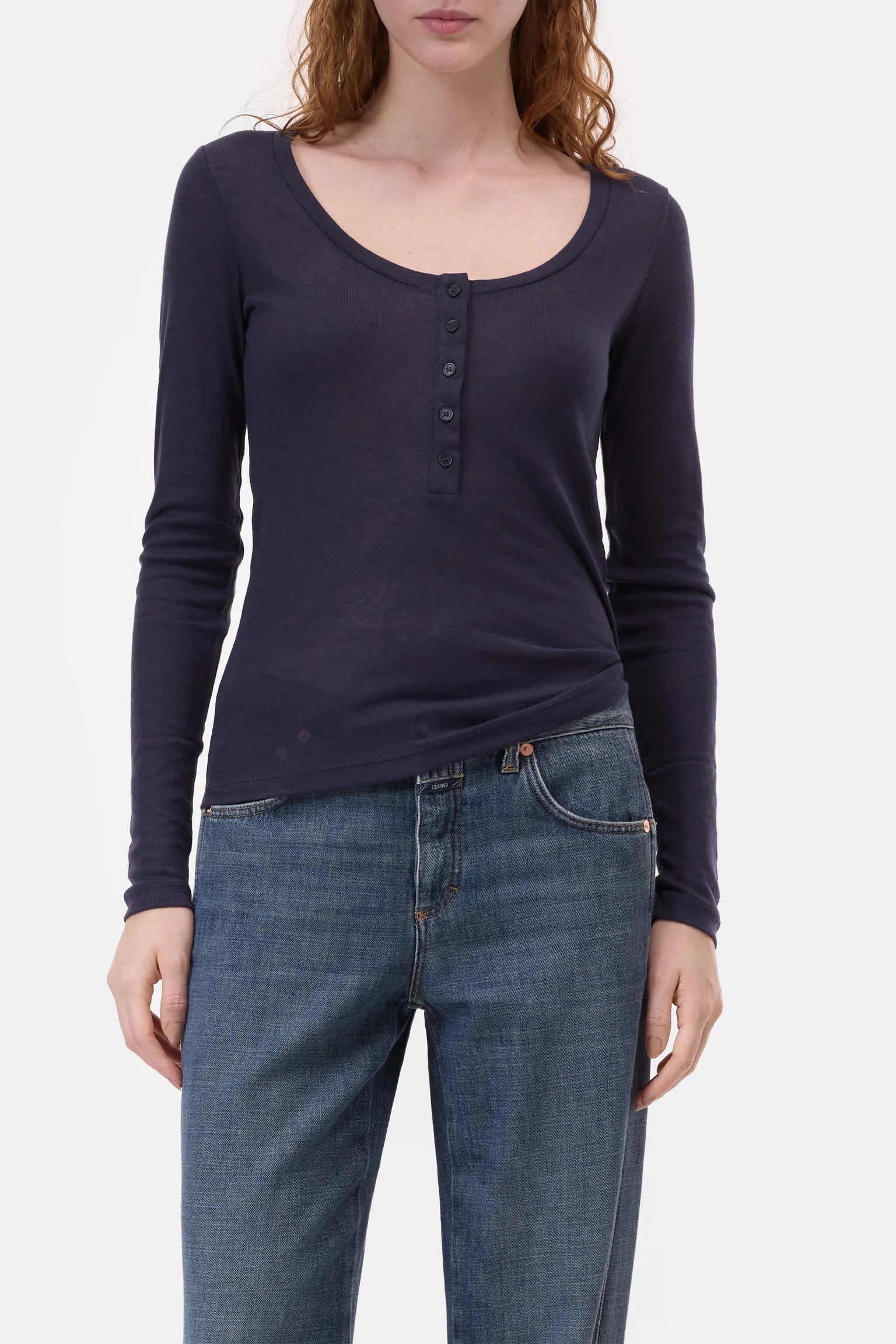 DEEP NECK LONG SLEEVE TEE DARK NIGHT