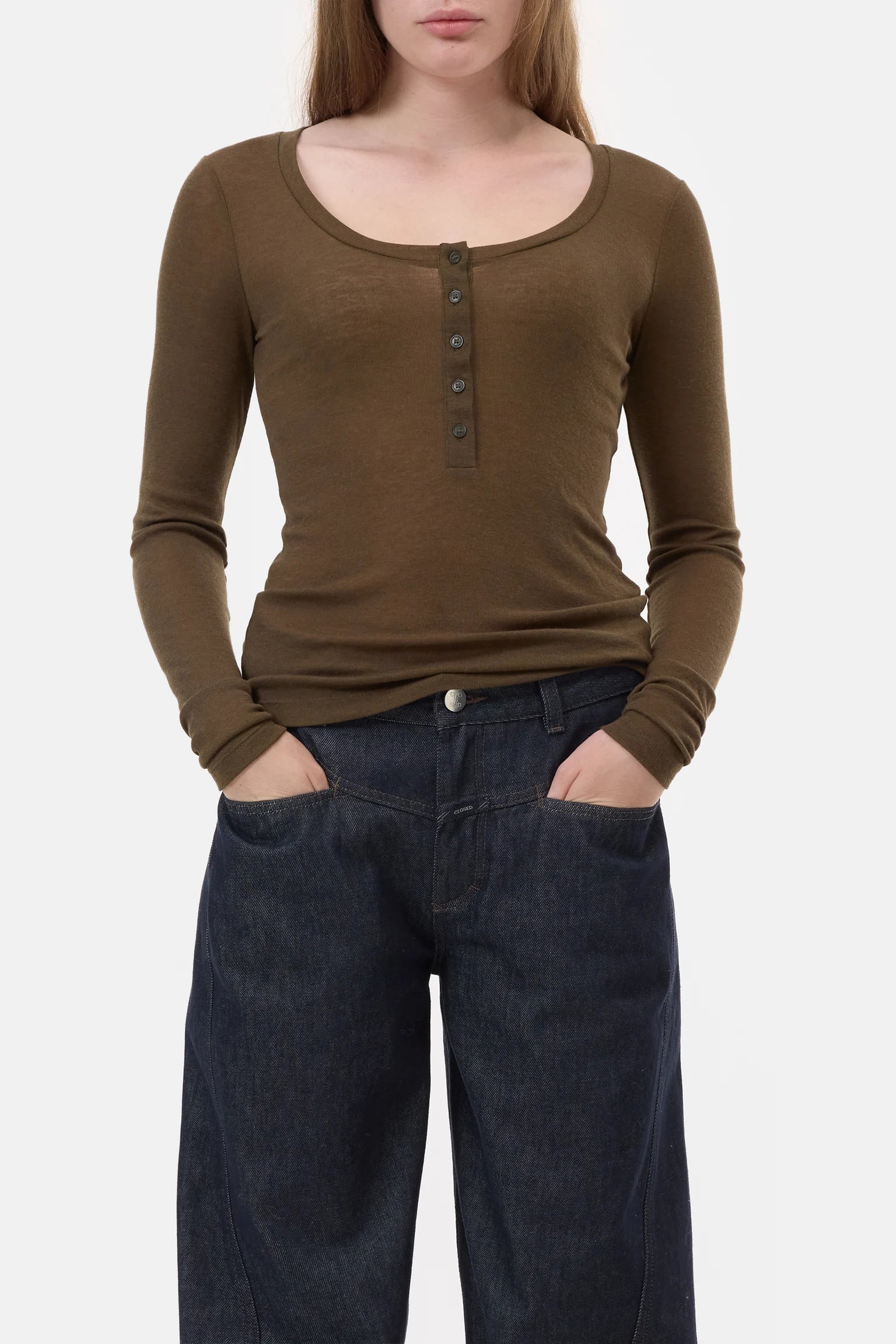 DEEP NECK LONG SLEEVE TEE MARSH GREEN