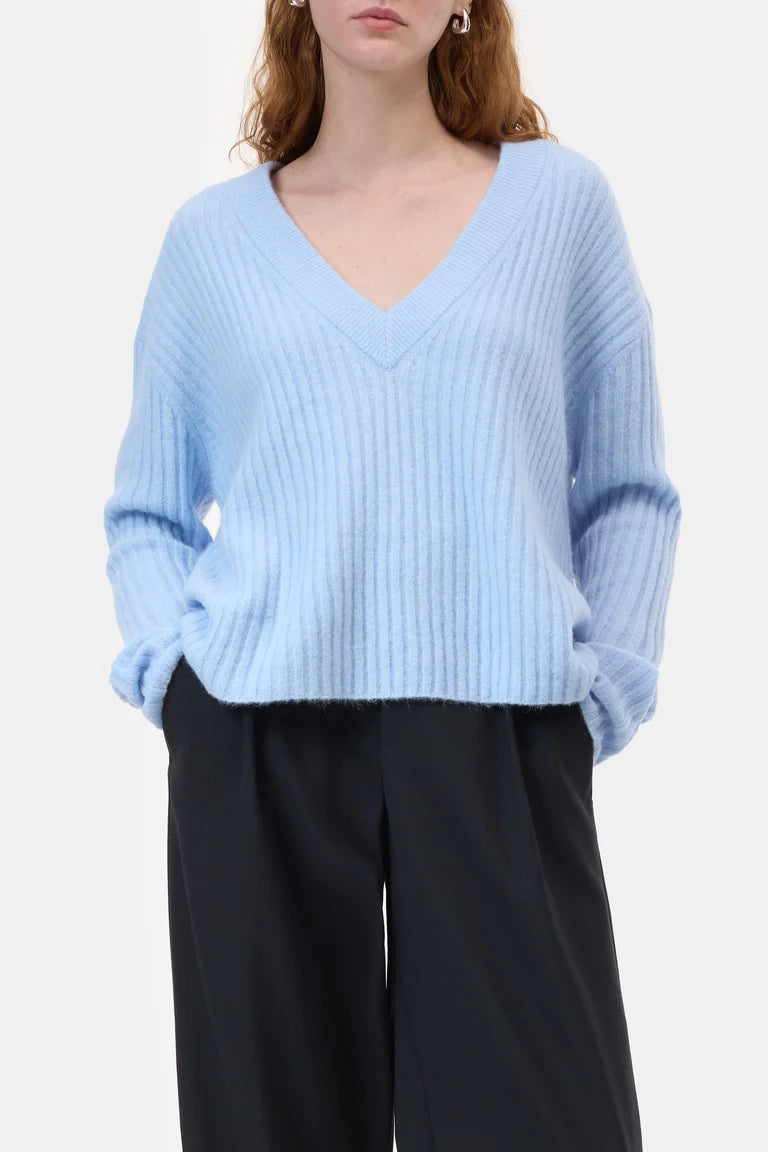 V-NECK RIB SWEATER POWDER BLUE