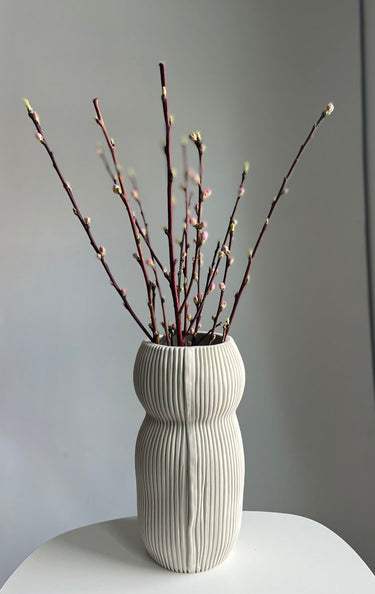 LARGE ROUND CLASSIC CURVY VASE