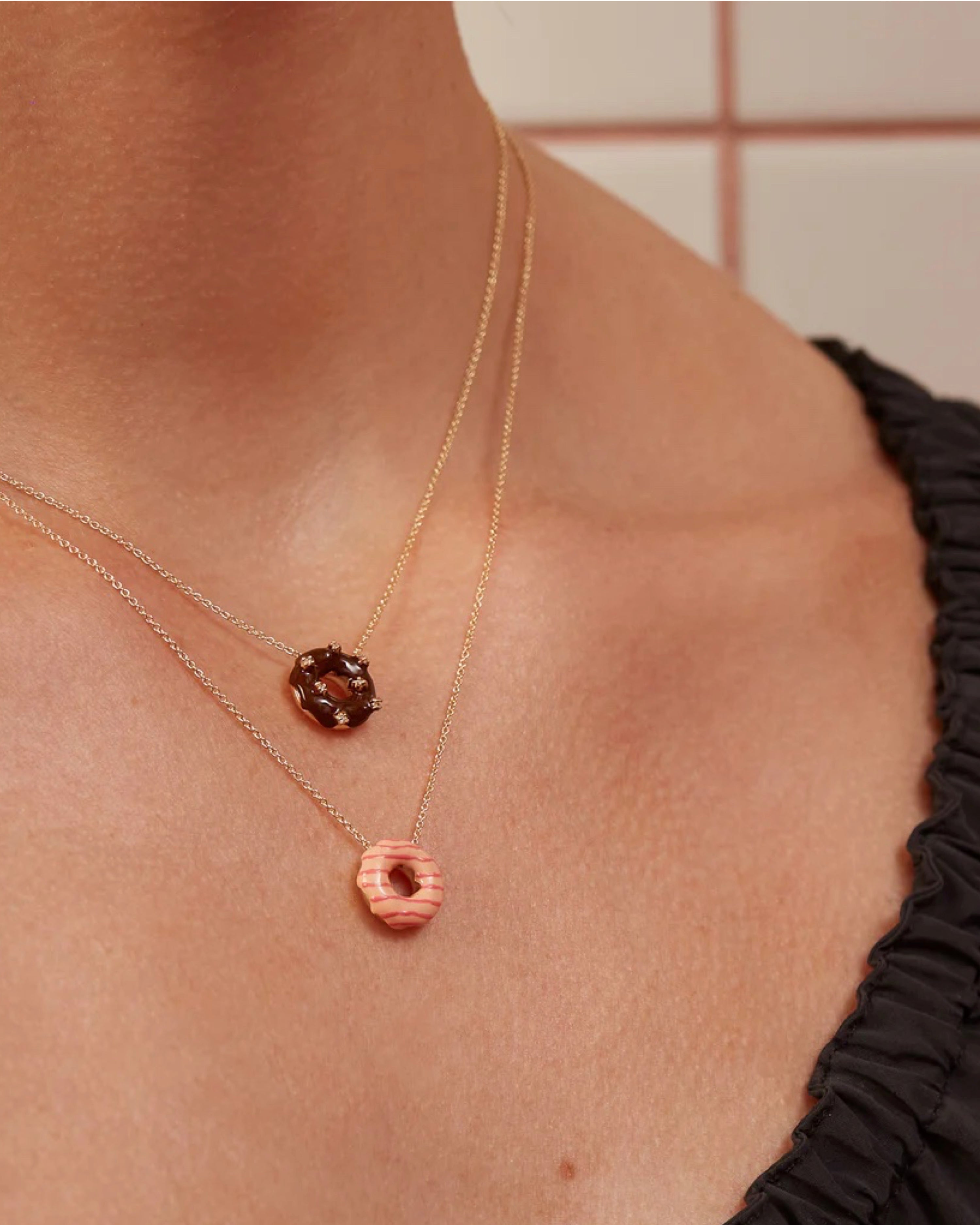 DONUT FILLED NECKLACE RASPBERRY PINK/BUBBLEGUM PINK