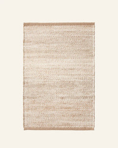 RIDGE MAT IN NATURAL & WHITE, 2'7" X 4'