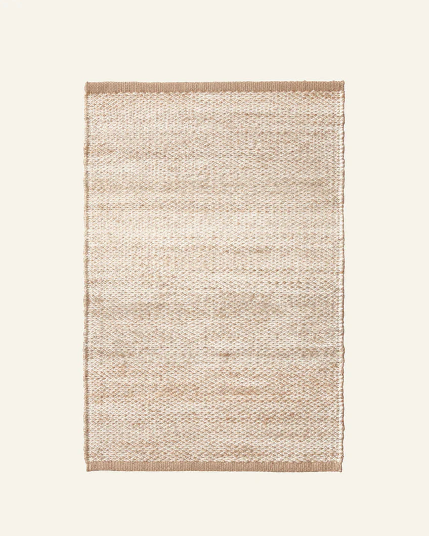 RIDGE MAT IN NATURAL & WHITE, 2'7