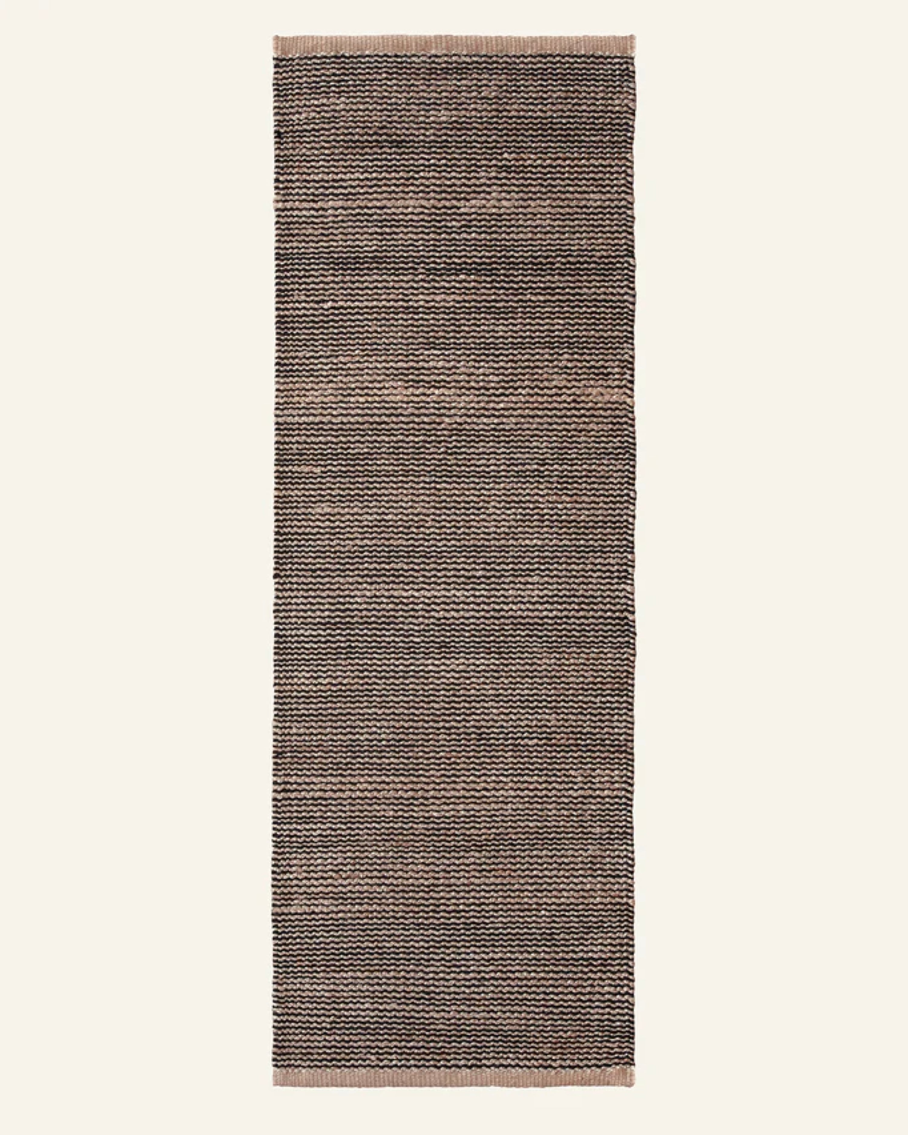 DRIFT RUNNER IN NATURAL & BLACK, 2' X 6'
