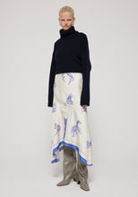 Load image into Gallery viewer, SILK BALLPOINT HORSE SKIRT