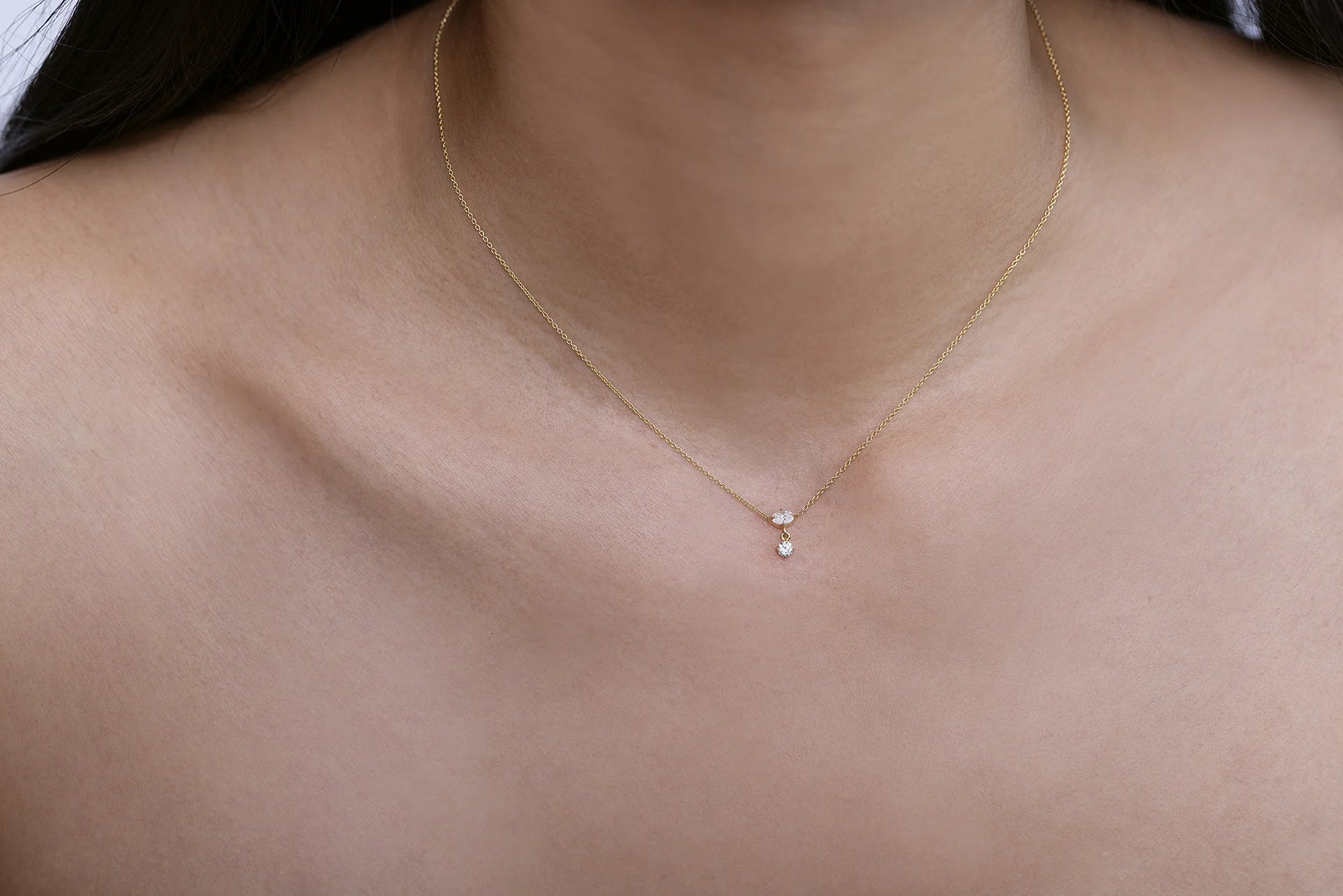 MIX MATCHED OVAL & ROUND SHAPE DIAMOND DROP NECKLACE