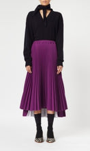 Load image into Gallery viewer, PLEATED SKIRT AUBERGINE