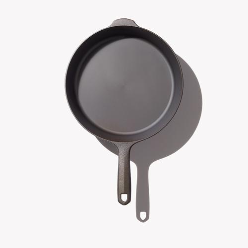 No. 8 CAST IRON SKILLET - 10 1/4”