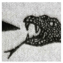 Load image into Gallery viewer, PEYOTE REVERSIBLE THROW IN IVORY/BLACK