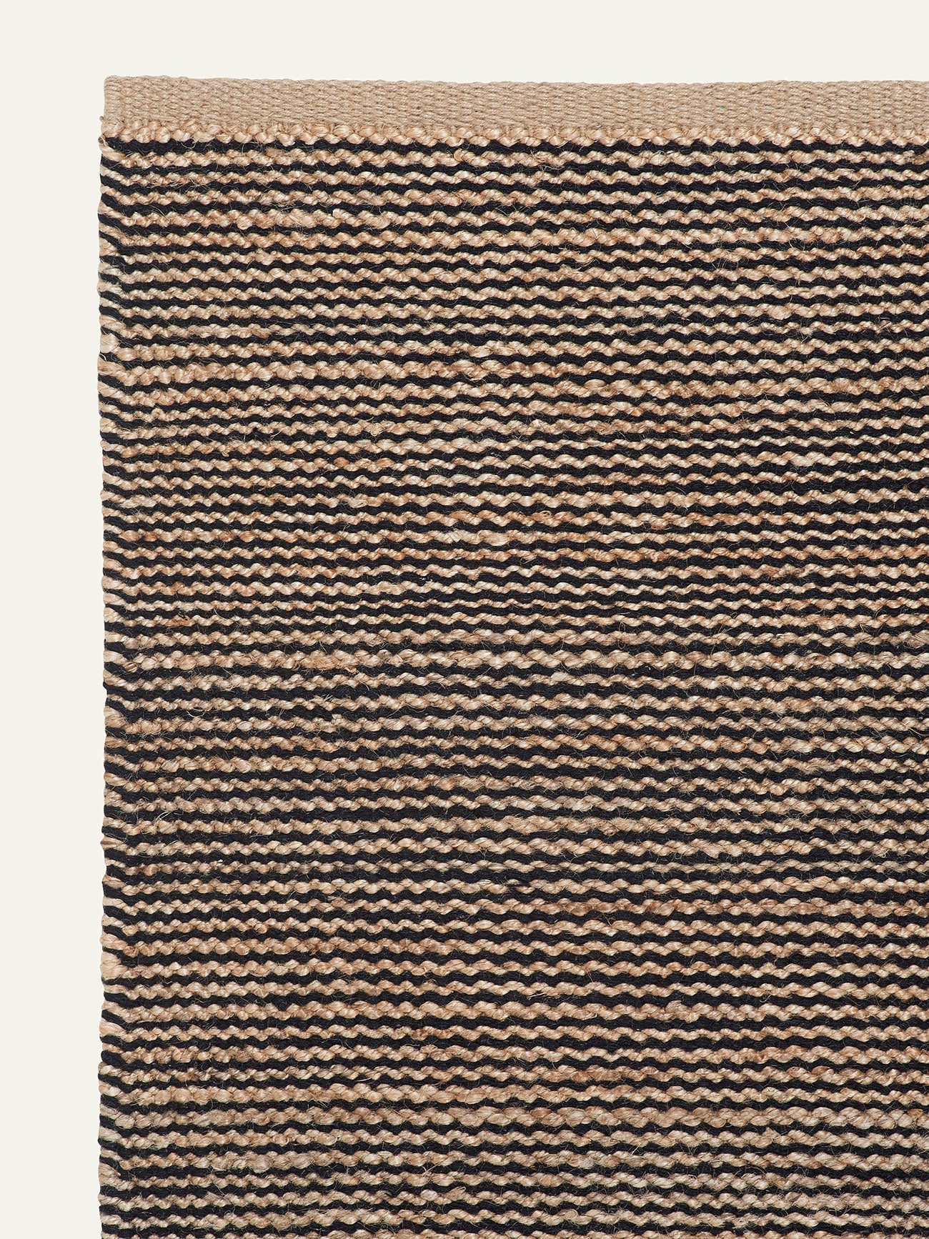 DRIFT RUNNER IN NATURAL & BLACK, 2' X 6'