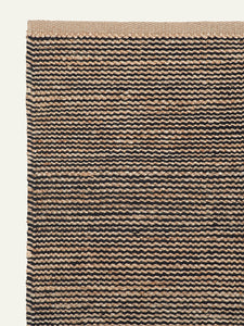 DRIFT RUNNER IN NATURAL & BLACK, 2' X 6'