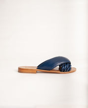 Load image into Gallery viewer, CALZADA TWIST SLIDE IN NAVY