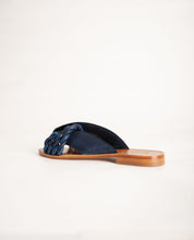 Load image into Gallery viewer, CALZADA TWIST SLIDE IN NAVY