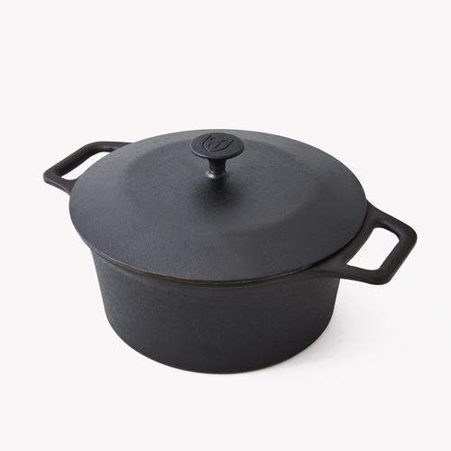 NO. 8 CAST IRON DUTCH OVEN