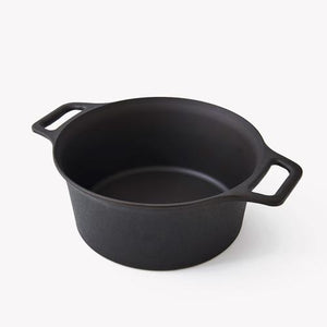 NO. 8 CAST IRON DUTCH OVEN