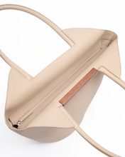 Load image into Gallery viewer, GARDEN TOTE - BEIGE