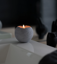 Load image into Gallery viewer, MEDIUM NATURAL ORBIS CONCRETE CANDLE - UNSCENTED
