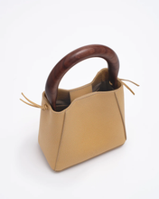 Load image into Gallery viewer, QUINTA HANDBAG IN AMBER